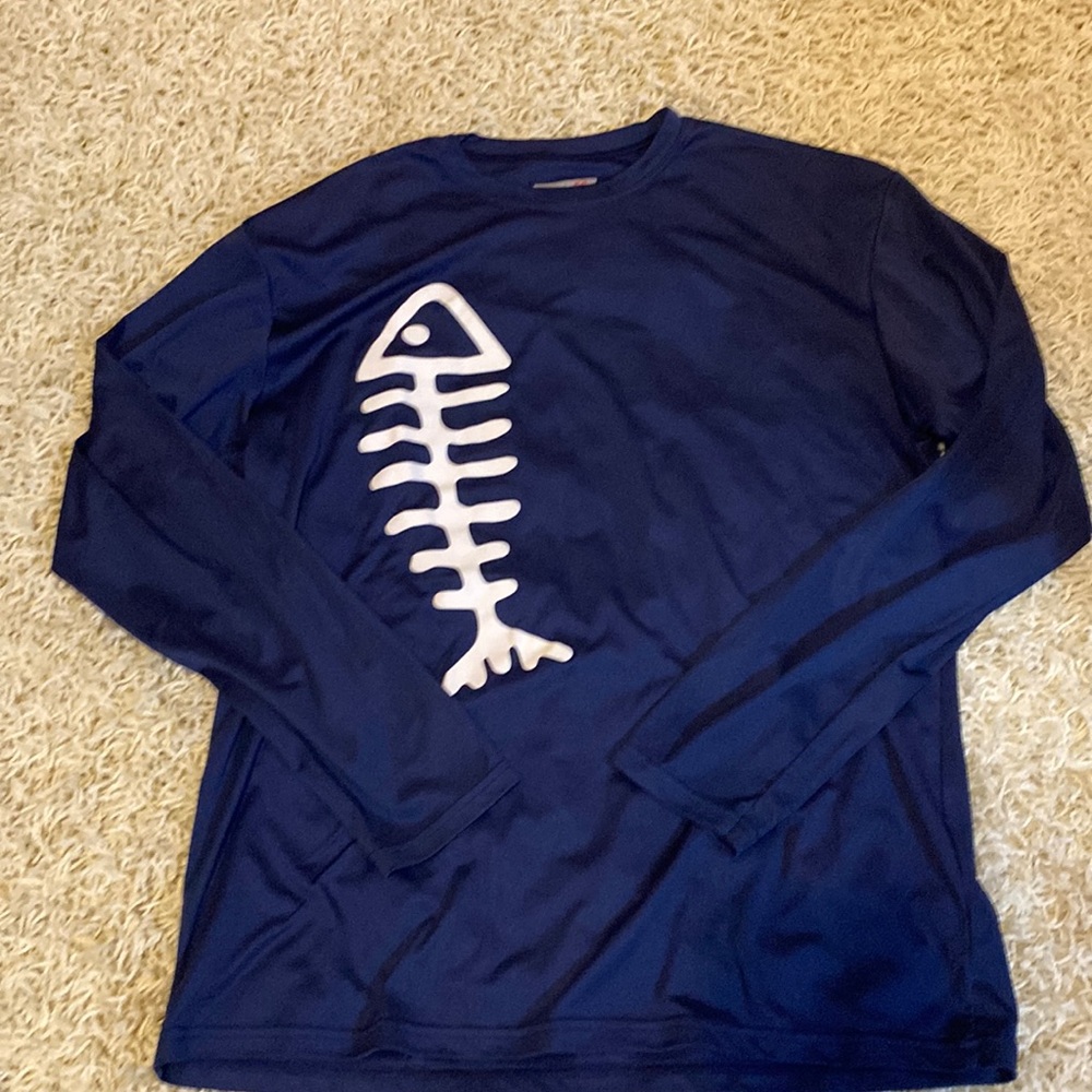 ❤️Novelty fish long sleeve t-shirt size L - worn just a few times